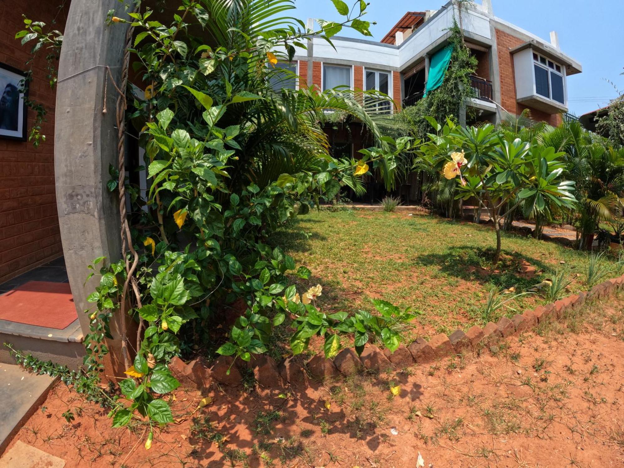 Wow Farm House Auroville Exterior photo